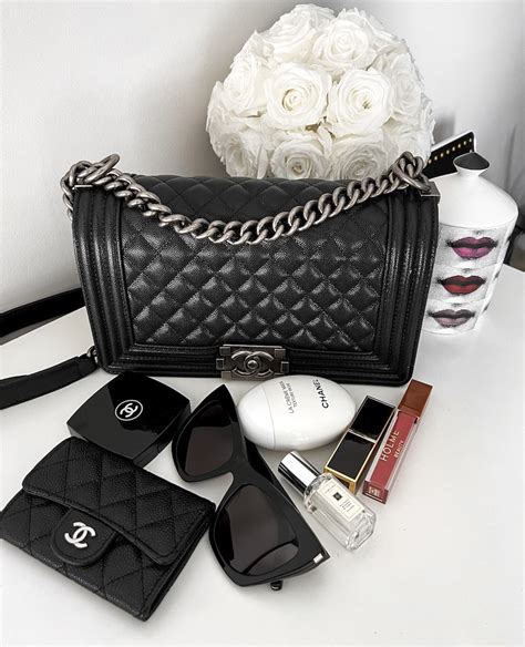 chanel boy bag vs classic flap bag|chanel boyfriend bag.